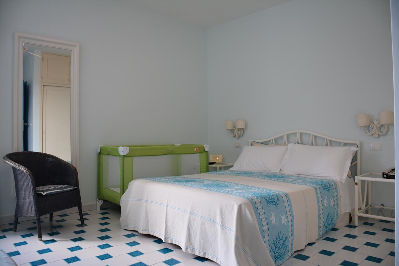 Hotel La Lampara Golfo Aranci Εξωτερικό φωτογραφία